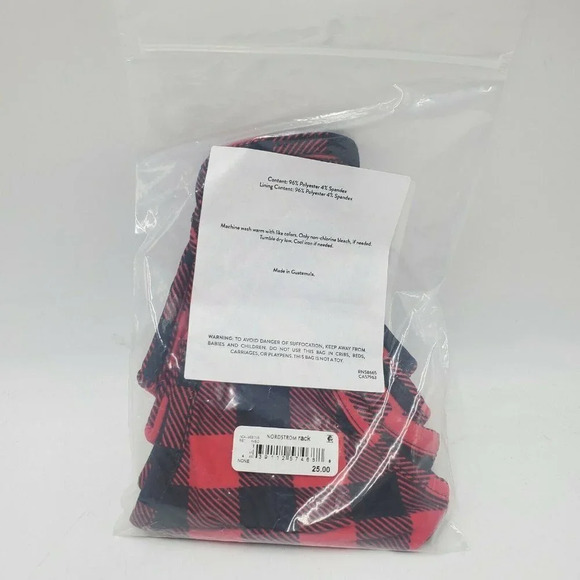 Nordstrom Family 4‎ Pack Reusable Flannel Masks NWT - Picture 3 of 5